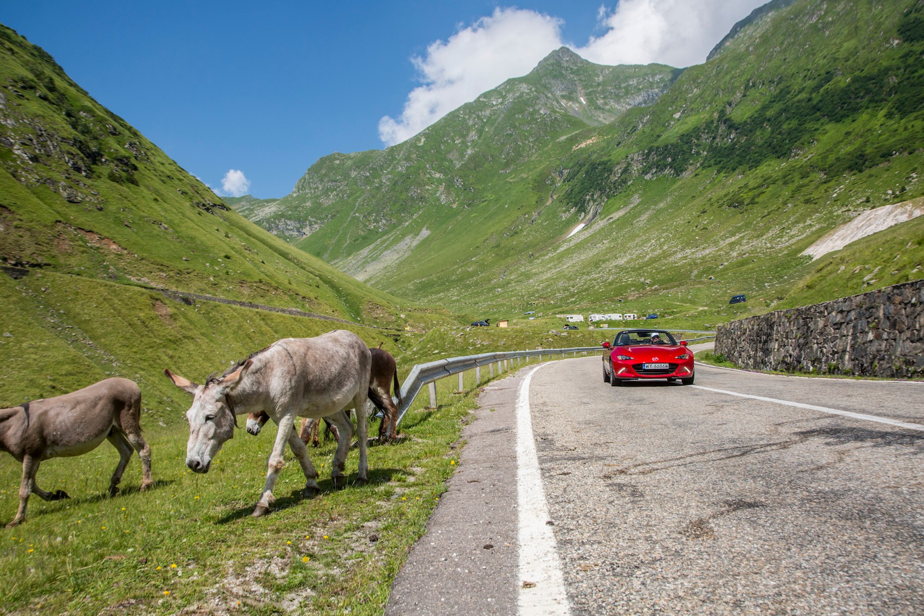 Mazda MX-5 na Trasie Transfogaraskiej