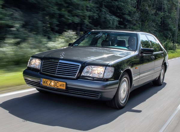 Zaprojektowanie tego auta kosztowało ponad miliard dolarów. Czy to sprawia, że Mercedes 600 SEL to najlepsze auto świata?