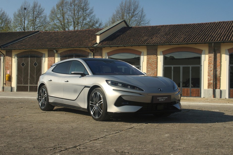 Denza Z9 GT
