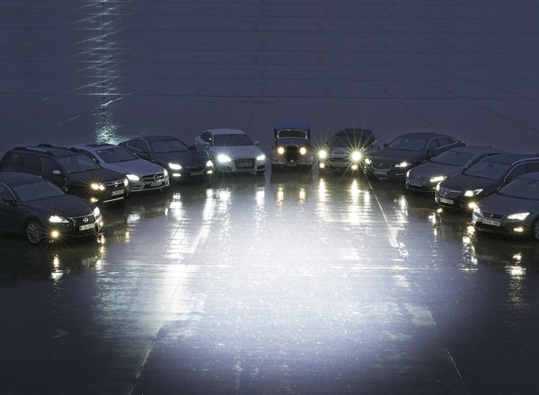 Czy można założyć LED-y do lamp halogenowych? Wyniki testu ADAC