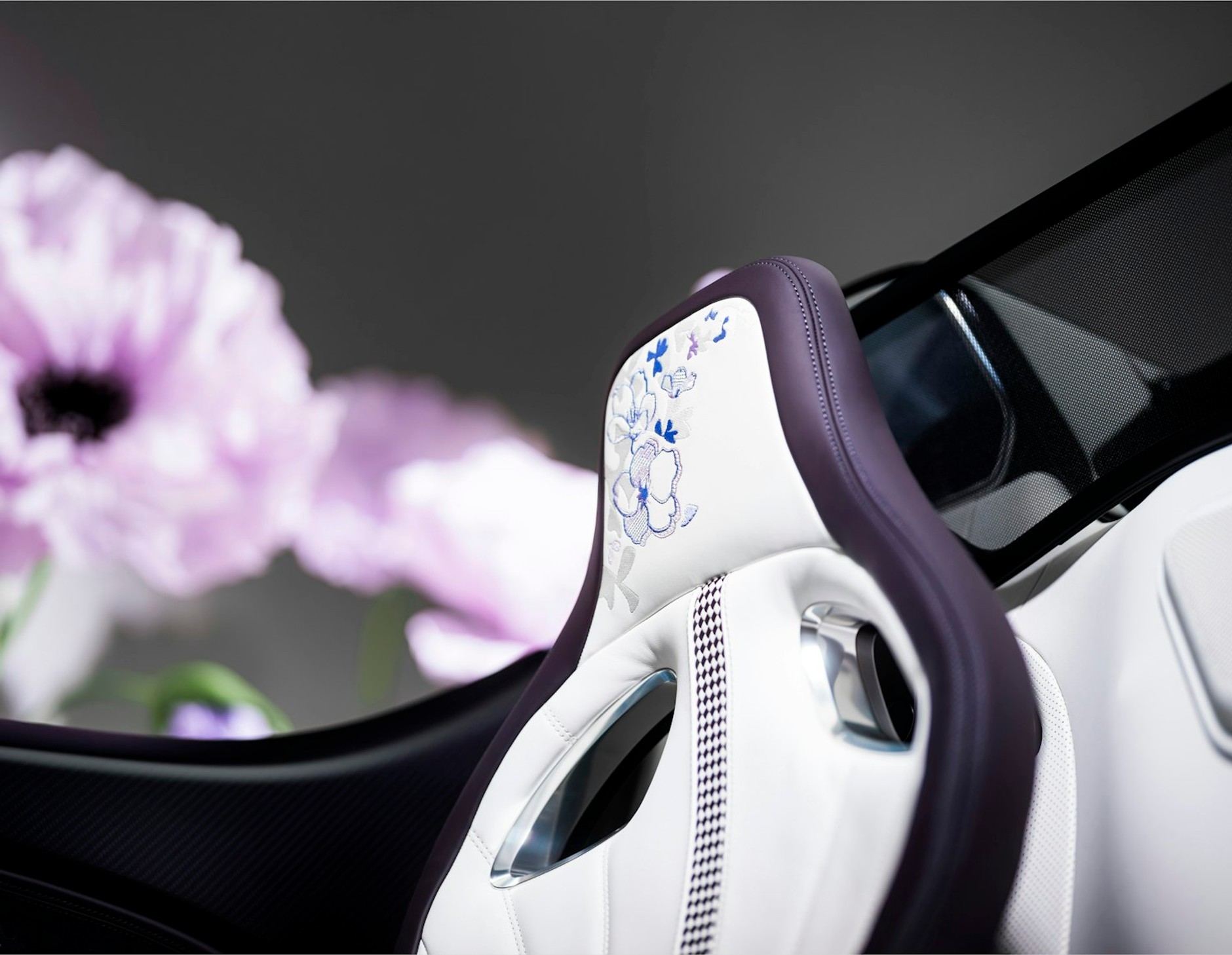 Bugatti Mistral Caroline