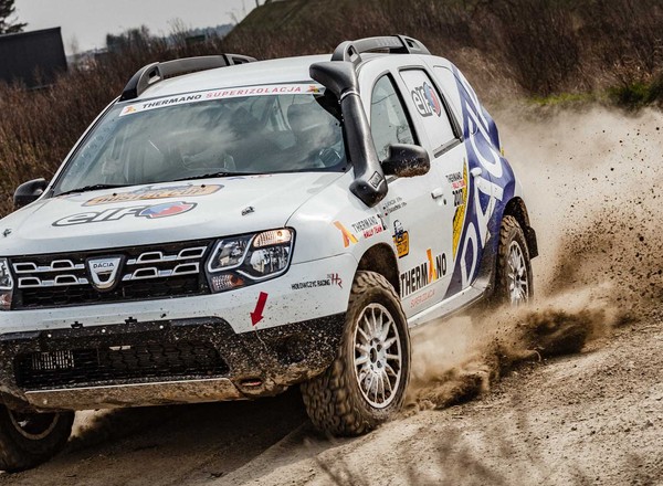 Dacia Duster ELF Cup 2017 na pierwszym treningu