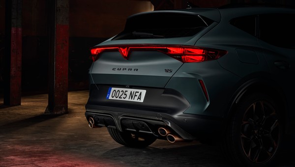 Formentor VZ5 powraca! Cupra znowu "pożyczyła" pięciocylindrowy silnik od Audi