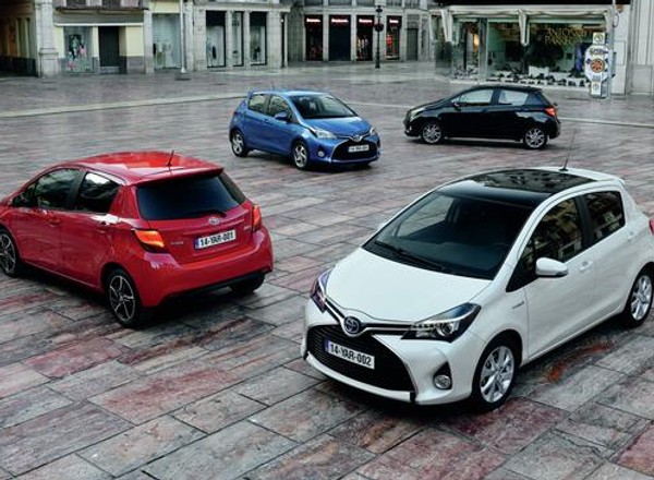 Toyota Yaris FL w polskich salonach