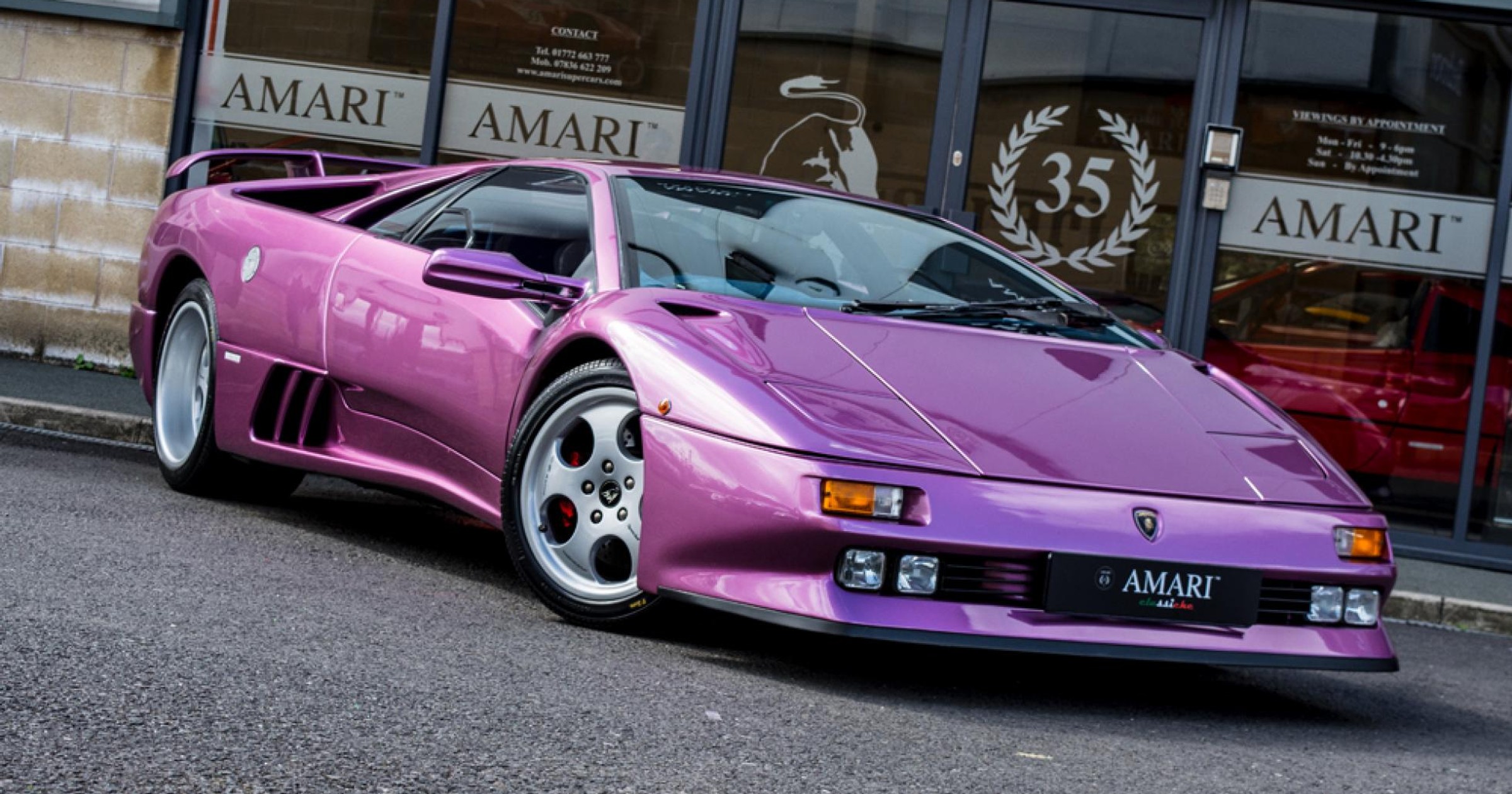 Ciekawostka z ogłoszenia: Lamborghini Diablo SE30 z Cosmic Girl