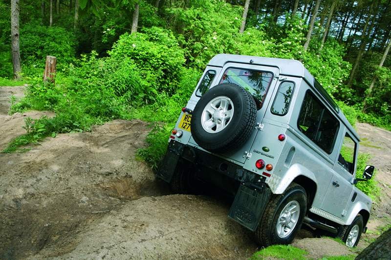 Land Rover Defender 2007: ten sam, a jednak inny