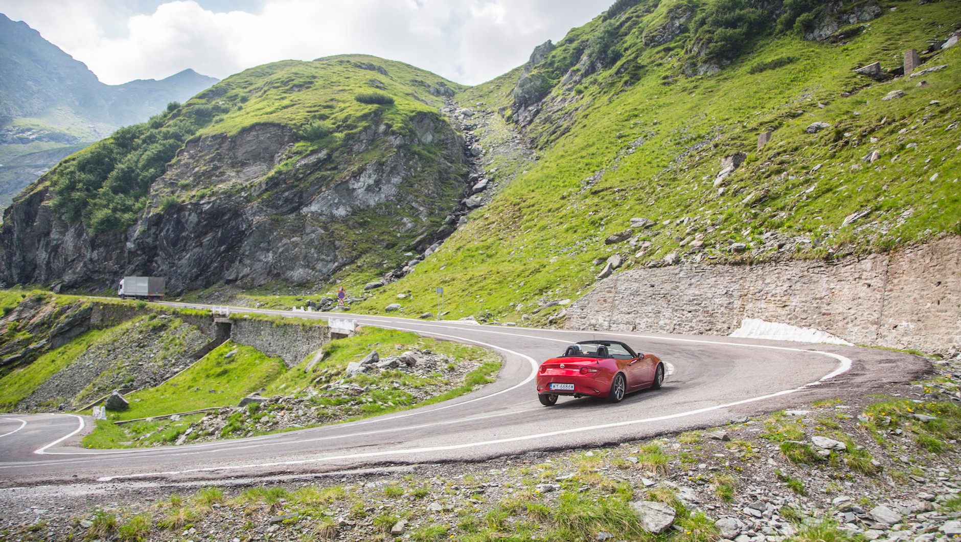 Mazda MX-5 na Trasie Transfogaraskiej