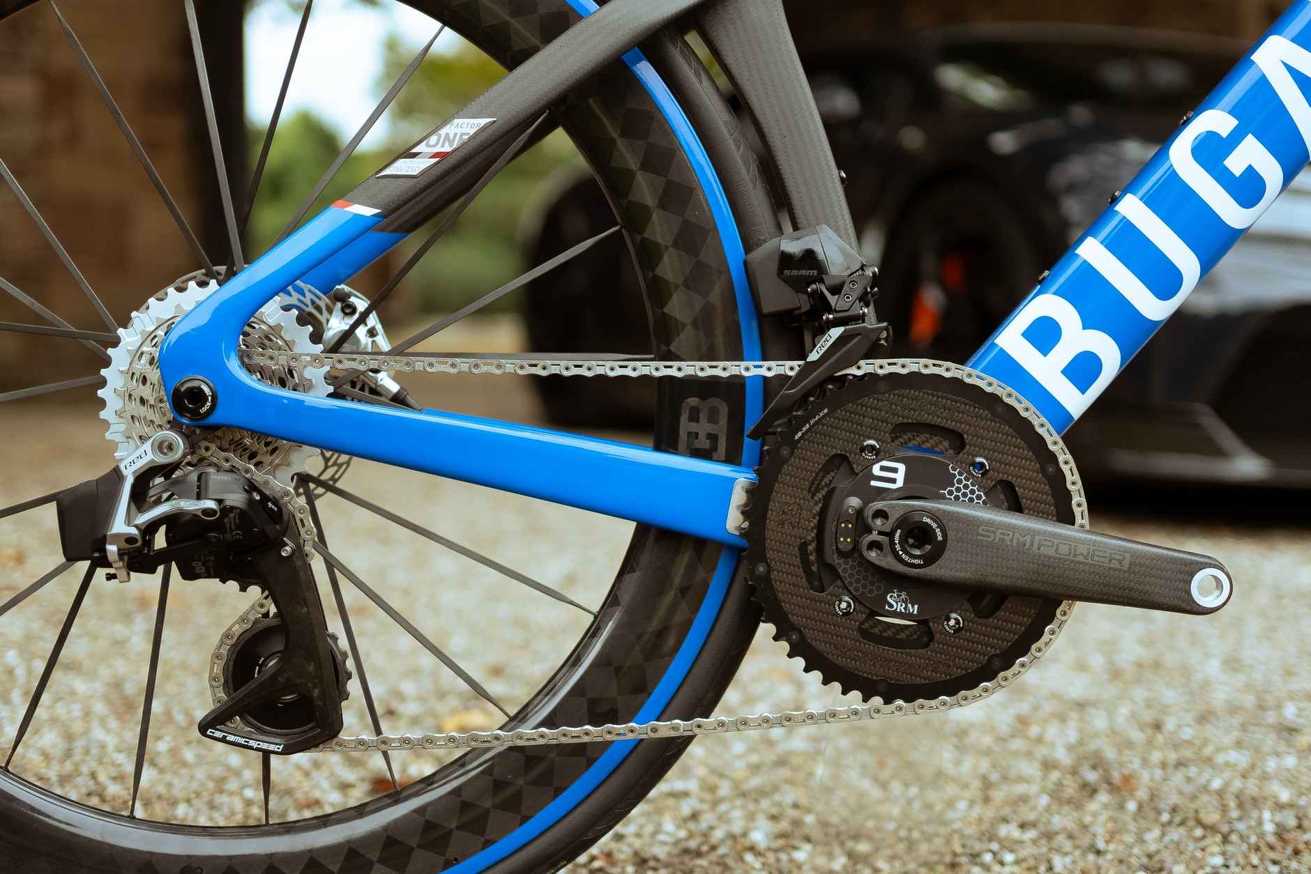 Bugatti Factor One – rower zbudowany wspólnie przez marki Bugatti i Factor