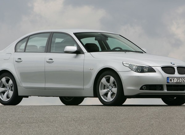 Używane BMW serii 5 - kusi na wiele sposobów
