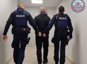 Zaatakował taksówkarza. Policjanci zatrzymali go chwilę później
