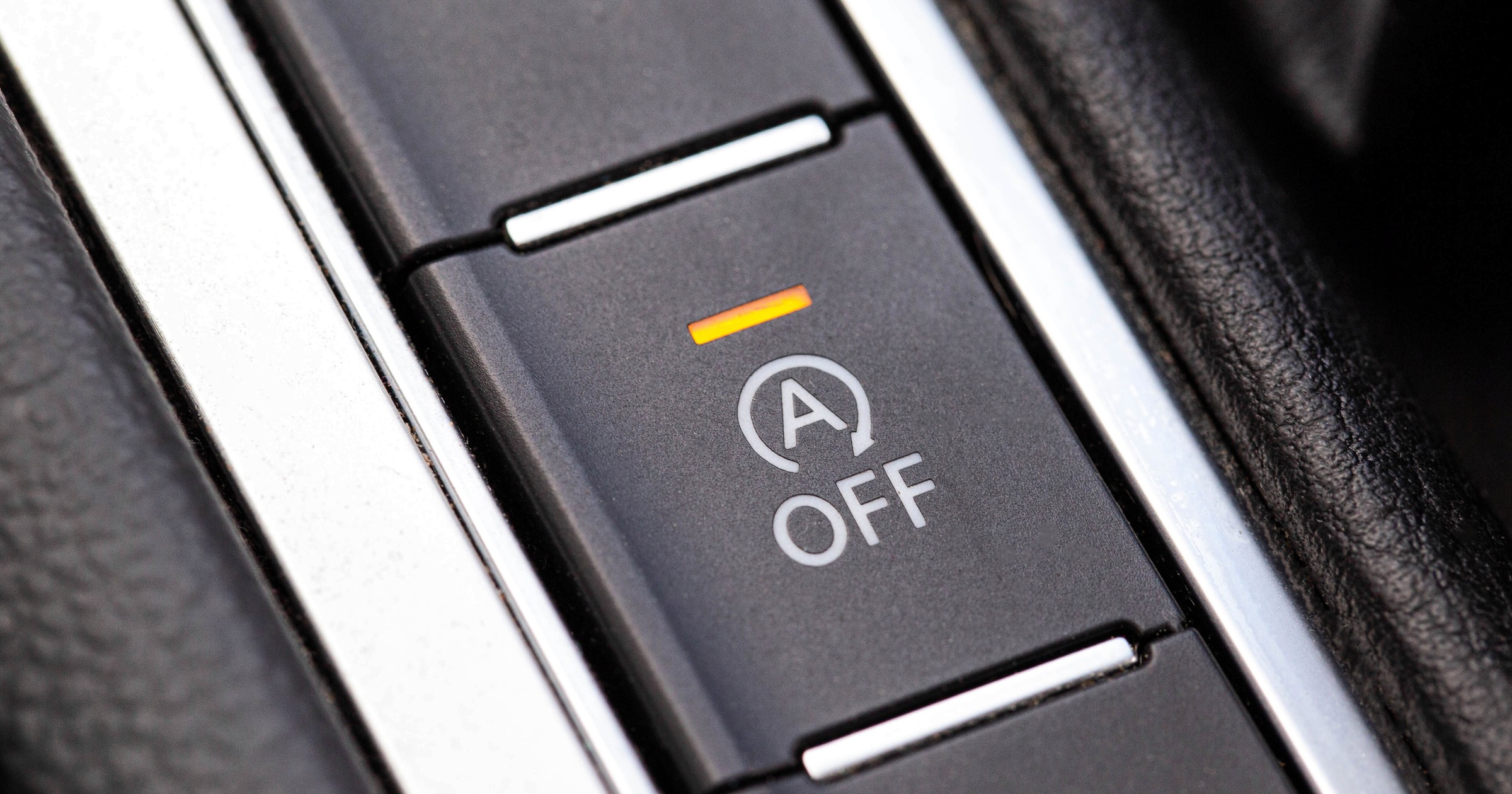 Administracja Donalda Trumpa likwiduje "przycisk Obamy" w samochodach. To tylko część rewolucji. Będą ofiary