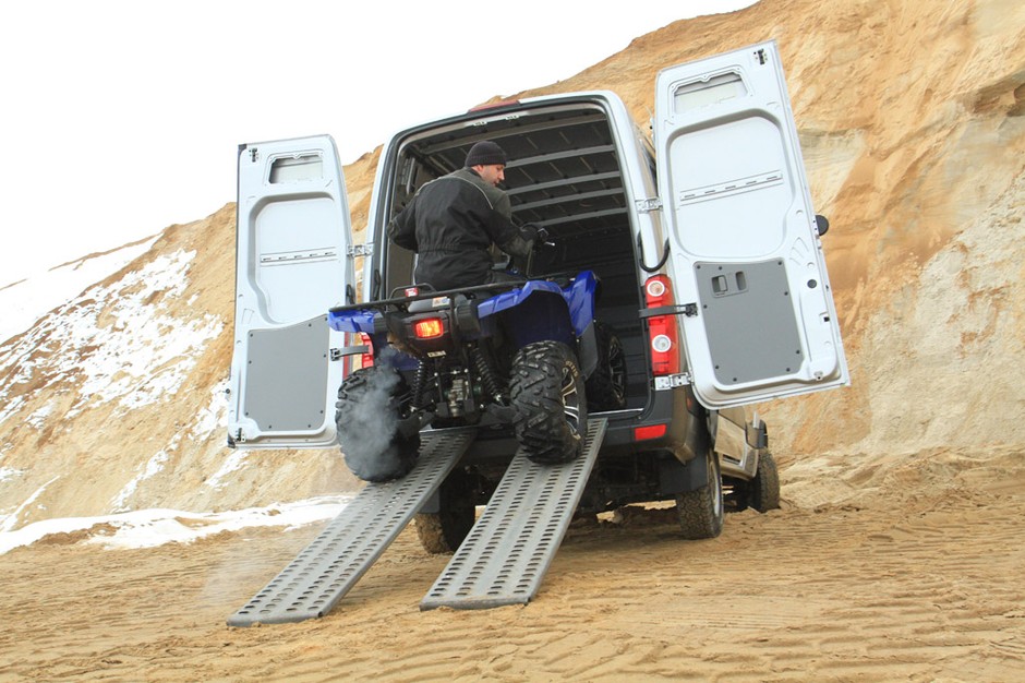 Yamaha Grizzly kontra Volkswagen Crafter: niepokonani
