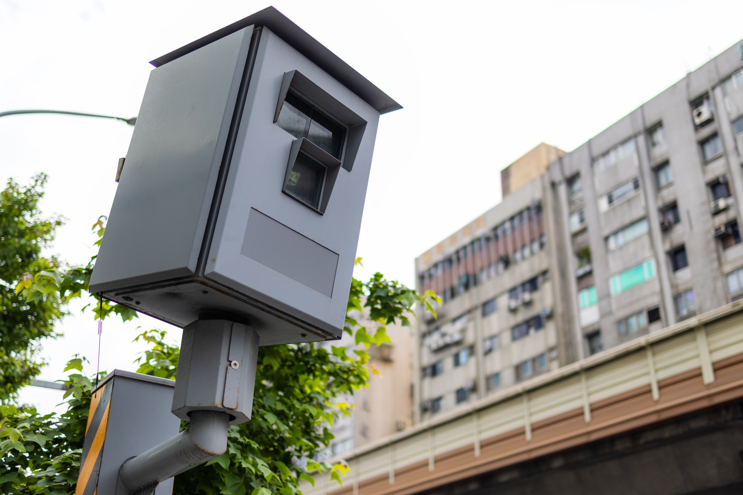 Jechał o 1 km na godz. za szybko. Nie przyjął mandatu i teraz zapłaci za to fortunę