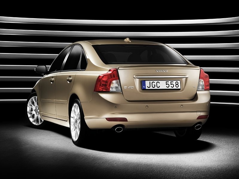 Odmłodzone Volvo S40 i V50 na starcie (WIDEO)