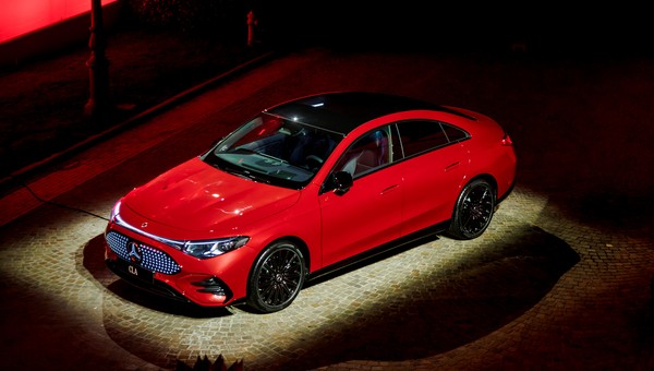 Nowy Mercedes CLA ma polskie ceny. Na razie dwie wersje z technologią EQ