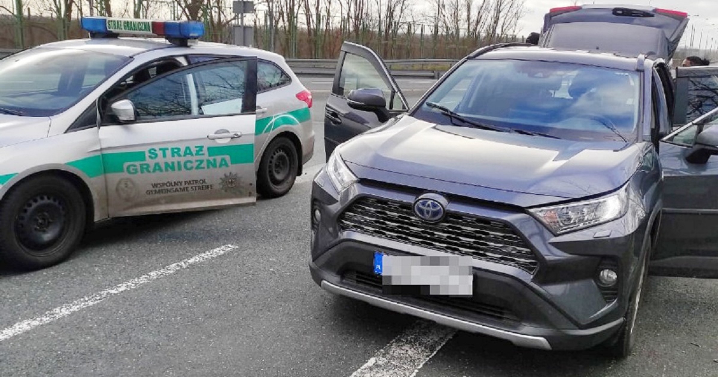 Toyota RAV4 odzyskana przez polsko-niemiecki patrol Straży Granicznej