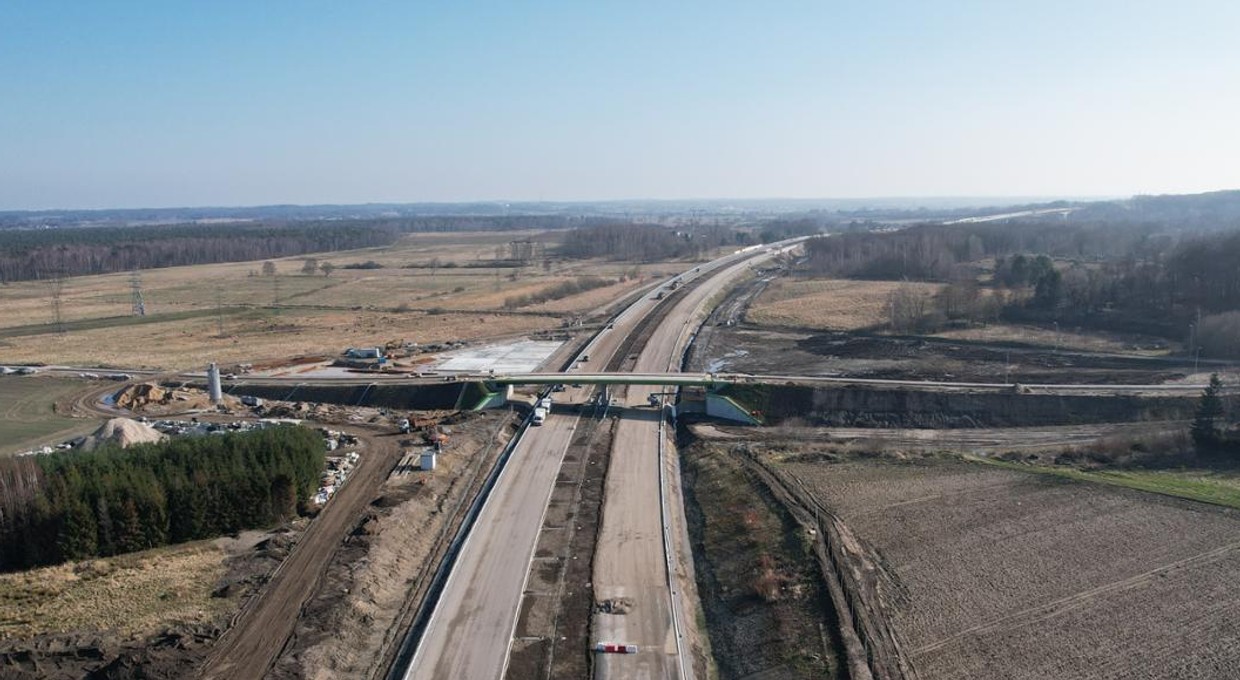Wykonawcy ważnych odcinków dróg ekspresowych S3 i S6 wrócili na plac budowy. Tylko czy na niej zostaną?