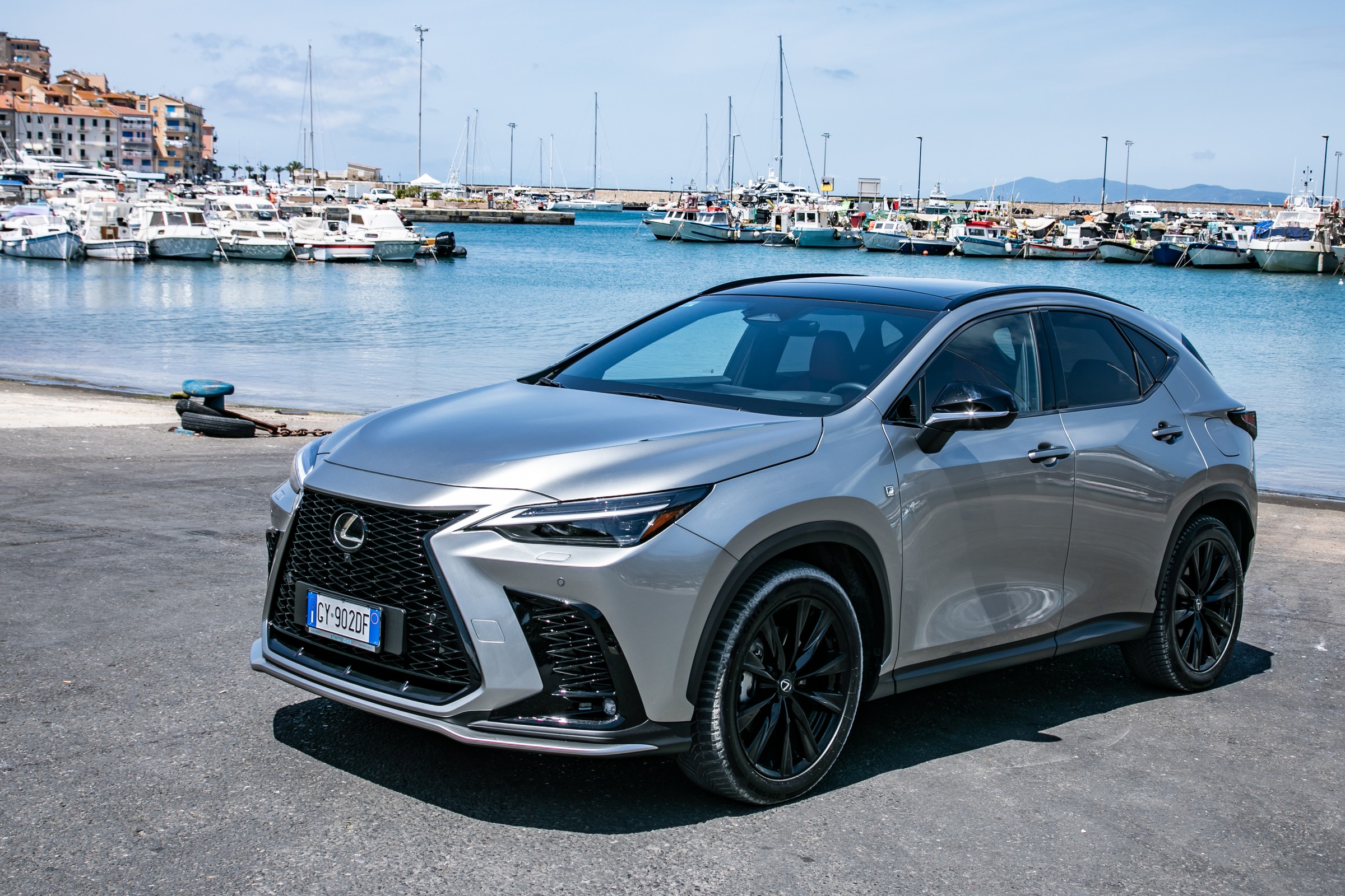 Lexus ogłosił wyprzedaż rocznika. Nowe ceny mają nie tylko hybrydowe SUV-y