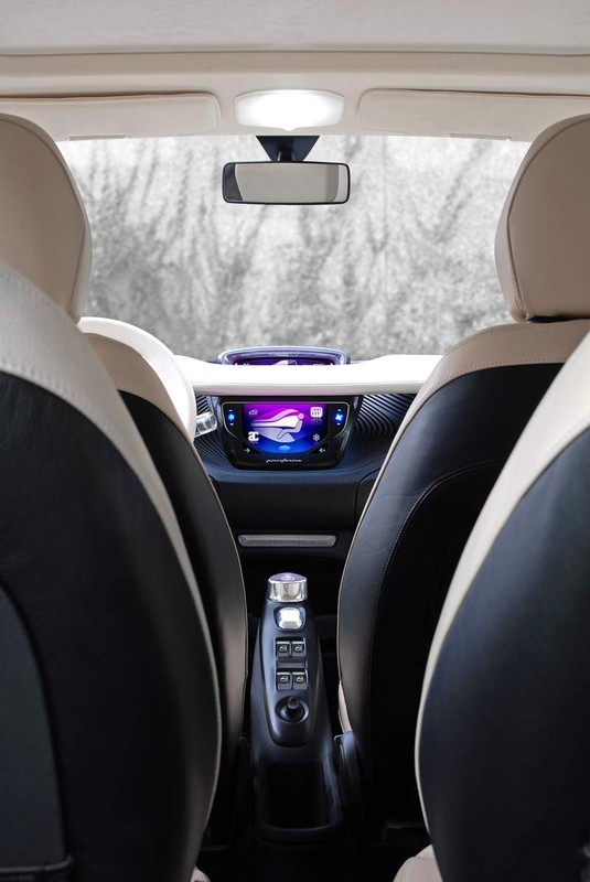 Paryż 2008: Pininfarina B0 – studium nowego elektromobilu
