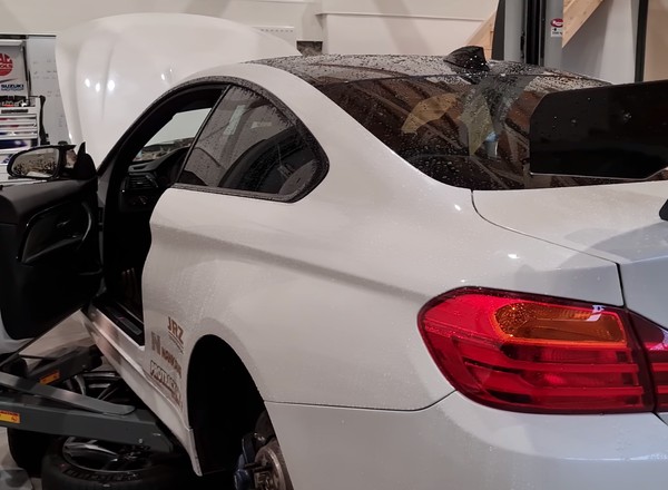 Robert Kubica dał wycisk BMW M4 na Nürburgringu - auto wymagało kosztownych napraw