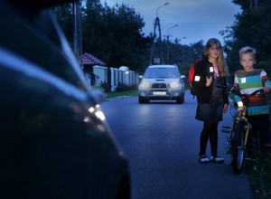 To najgroźniejszy czas dla pieszych. Świeć przykładem!