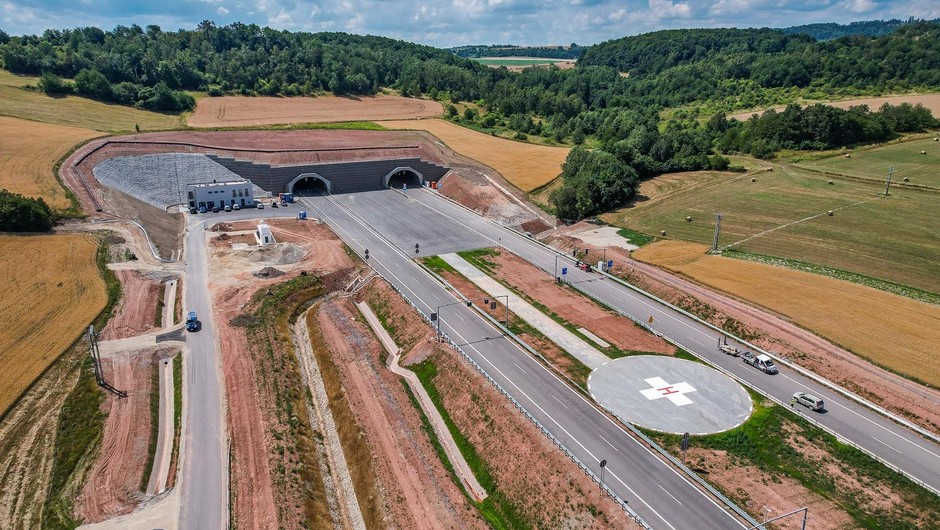 Nowo otwarty tunel na odcinku S3 Bolków - Kamienna Góra