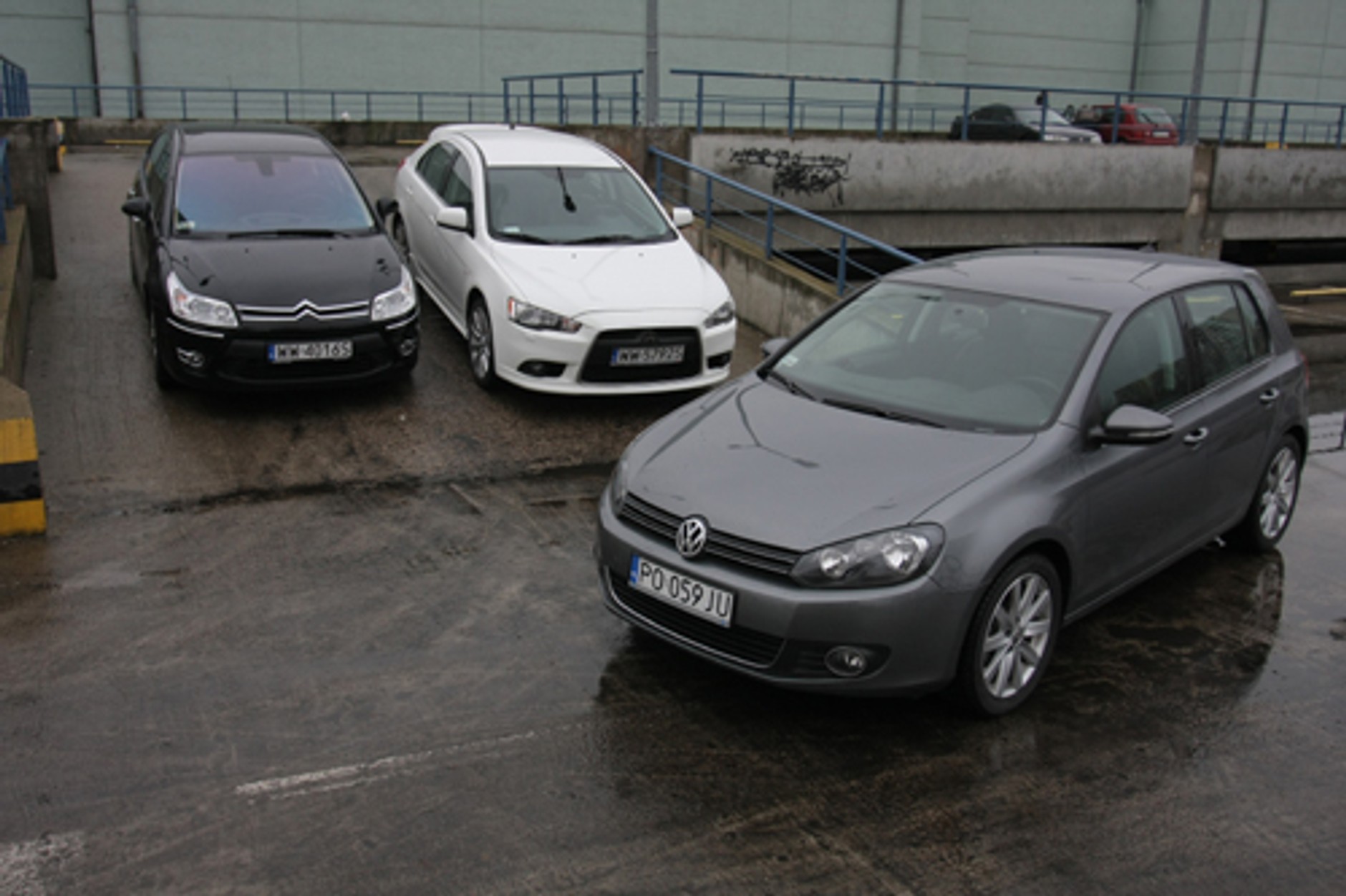 Volkswagen Golf 1.4 TSi kontra Citroen C4 1.6 THP i Mitsubishi Lancer Sportback 1.8 - Benzynowa rewolucja