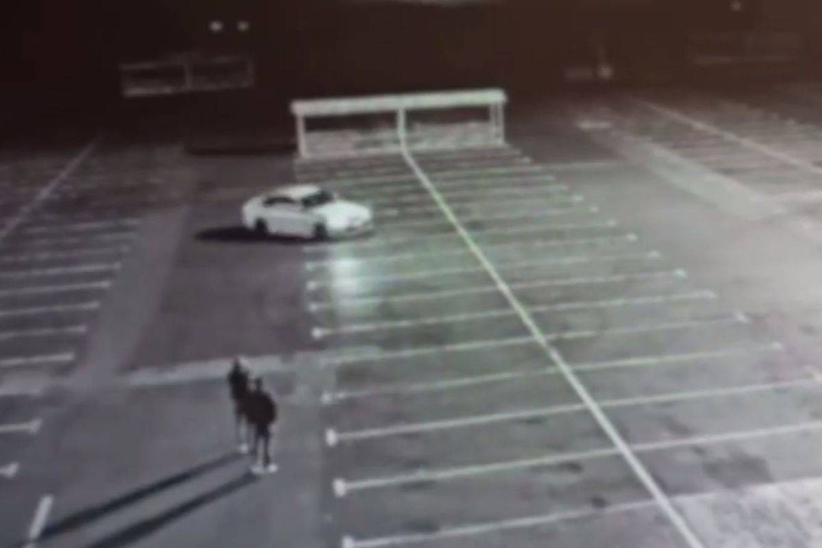 Nielegalny drifting często odbywa się pod supermarketami, choć nie tylko