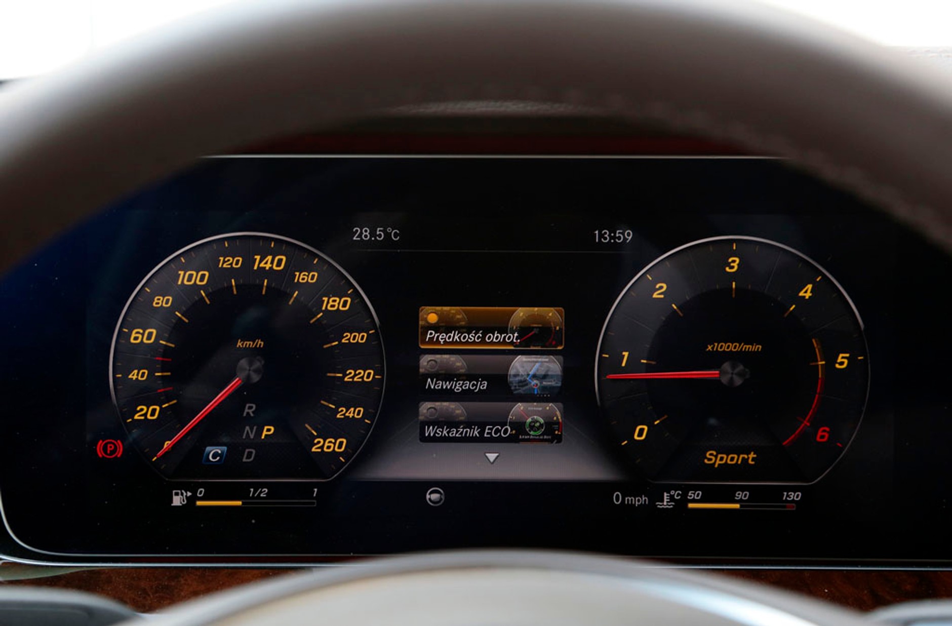 Mercedes E 220d - czy jest wystarczająco inteligenty na nasze drogi?