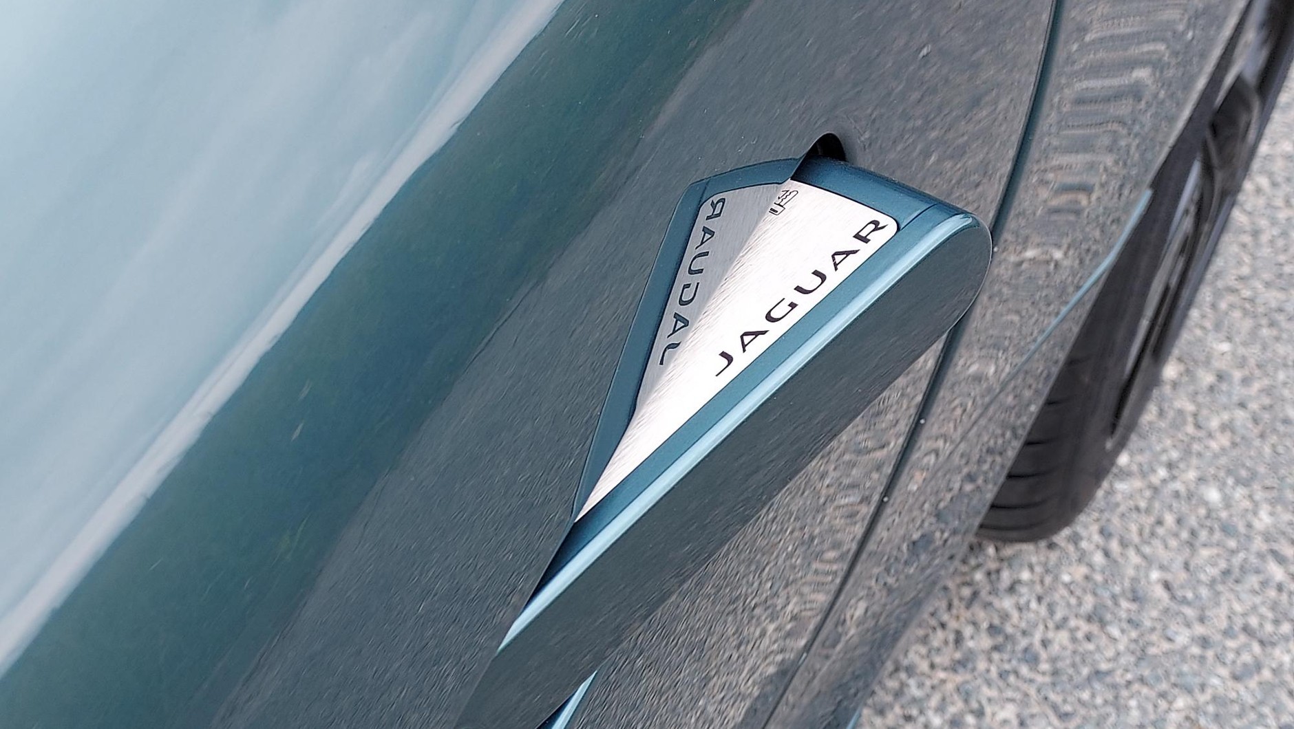 Jaguar F-Type R75