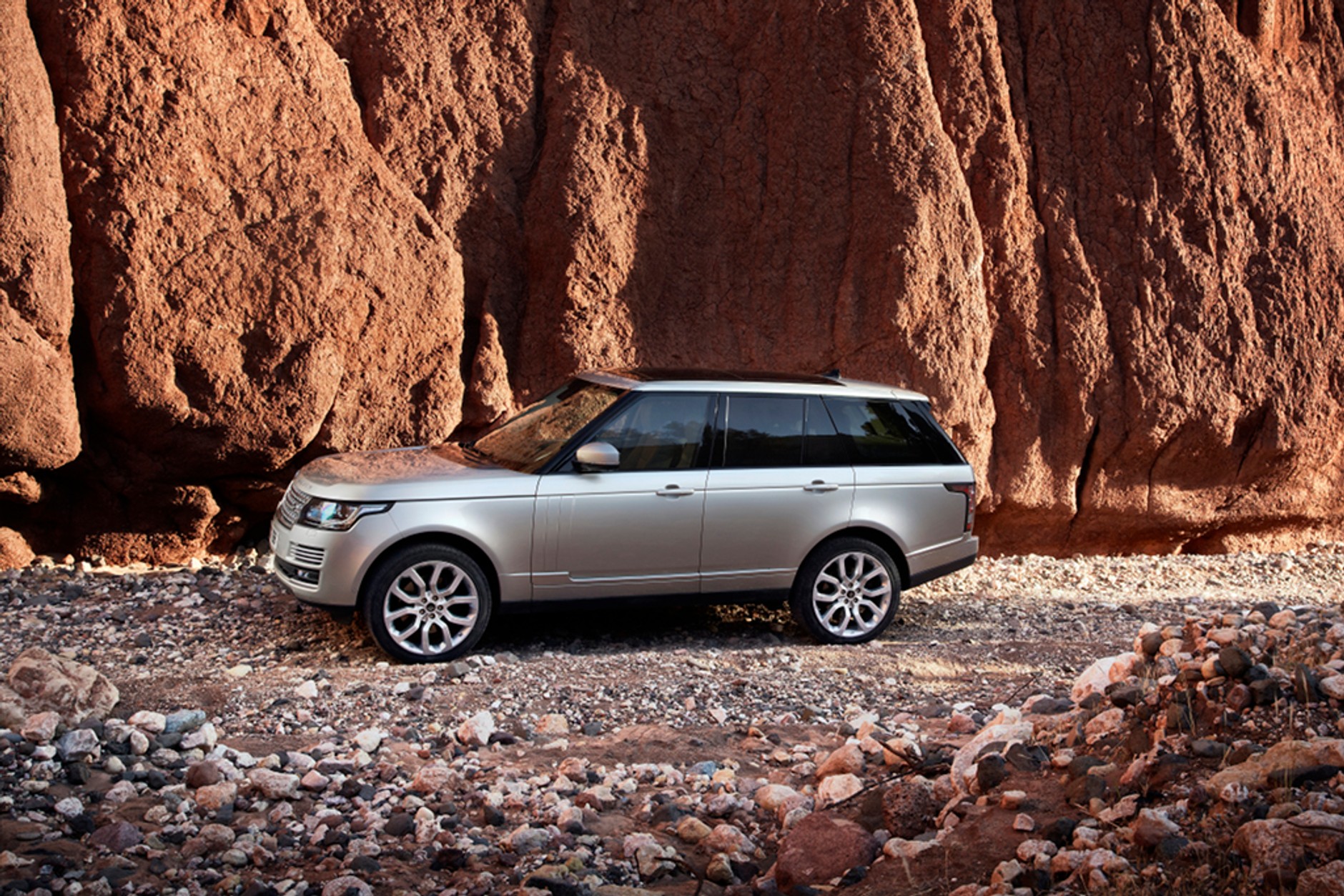 Nowy Range Rover z polskimi cenami