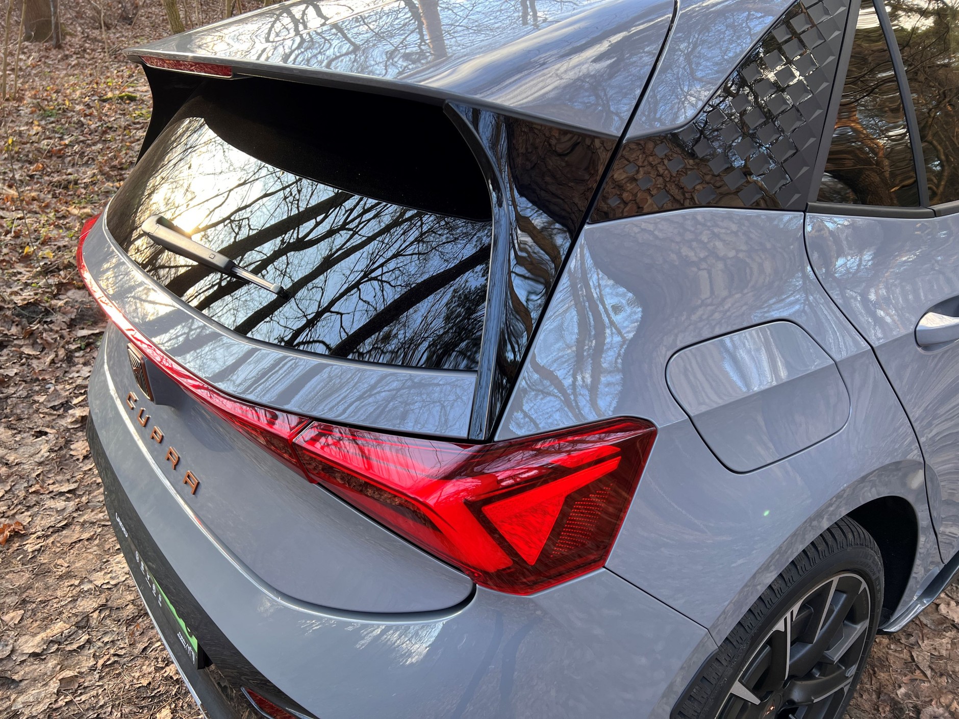 Cupra Born (wersja z akumulatorem 77 kWh i silnikiem 231 KM)