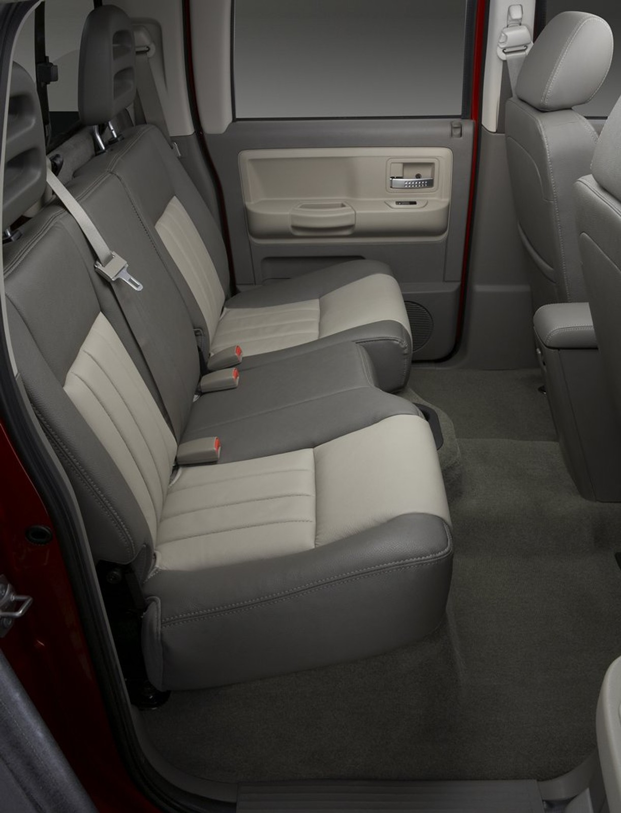 Dodge Dakota 2008: mocniejszy, praktyczniejszy, oszczędniejszy