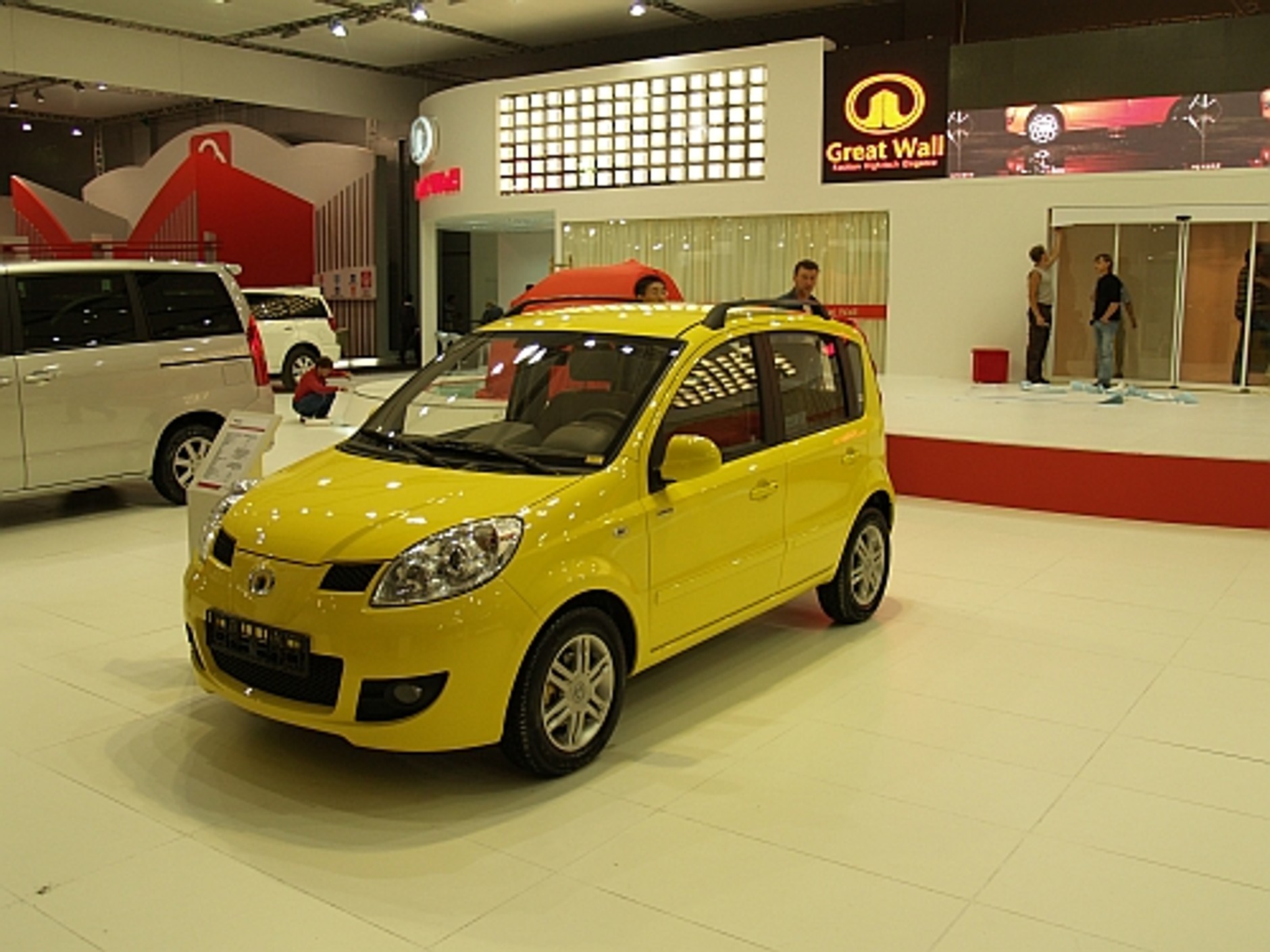 Światowe premiery prosto z Moskwy. Moscow Motor Show 2008