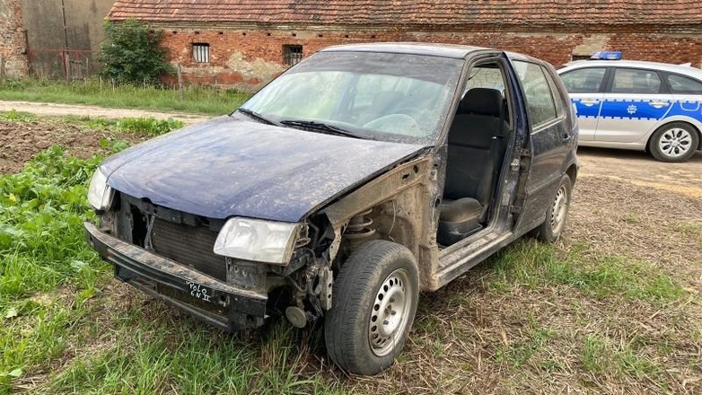 Pijany kierowca jechał gratem. Zignorował policyjne sygnały do zatrzymania