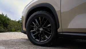 Takiej wersji Lexus NX jeszcze nie miał. Nietypowy wariant debiutuje w Polsce