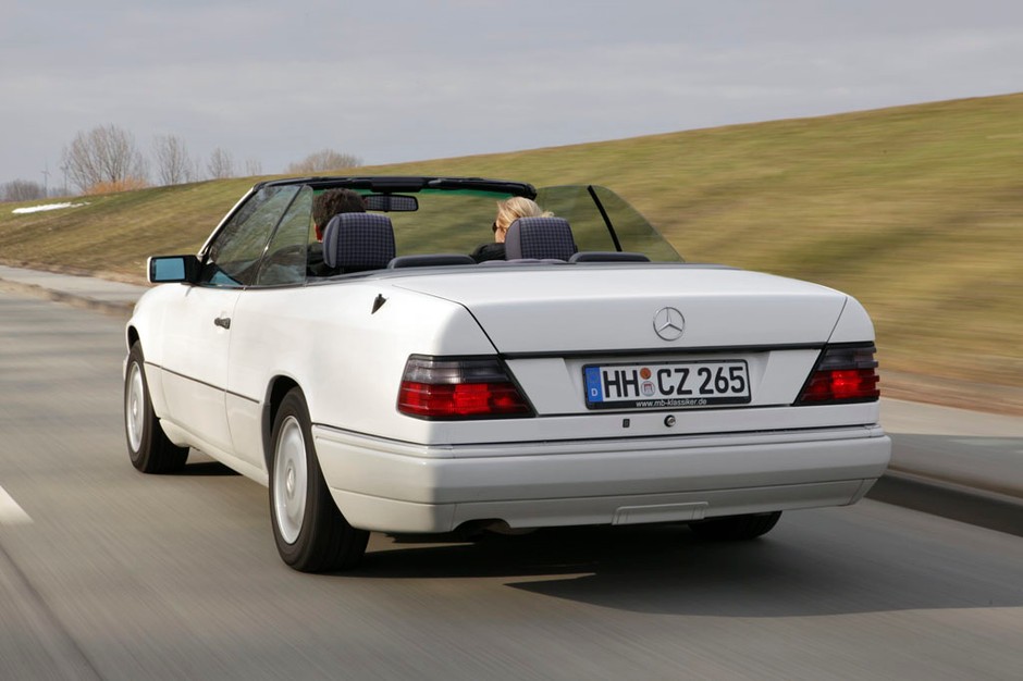 Mercedes 124 cabrio - kabriolet na cztery pory roku