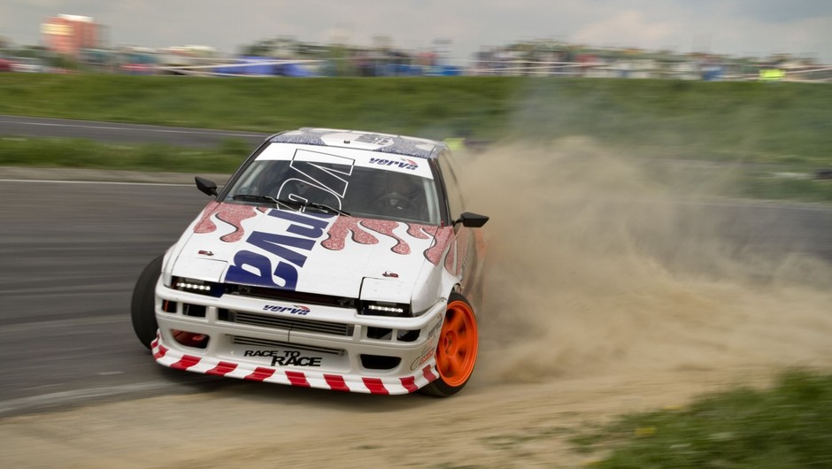 Driftujący Kuba Przygoński 