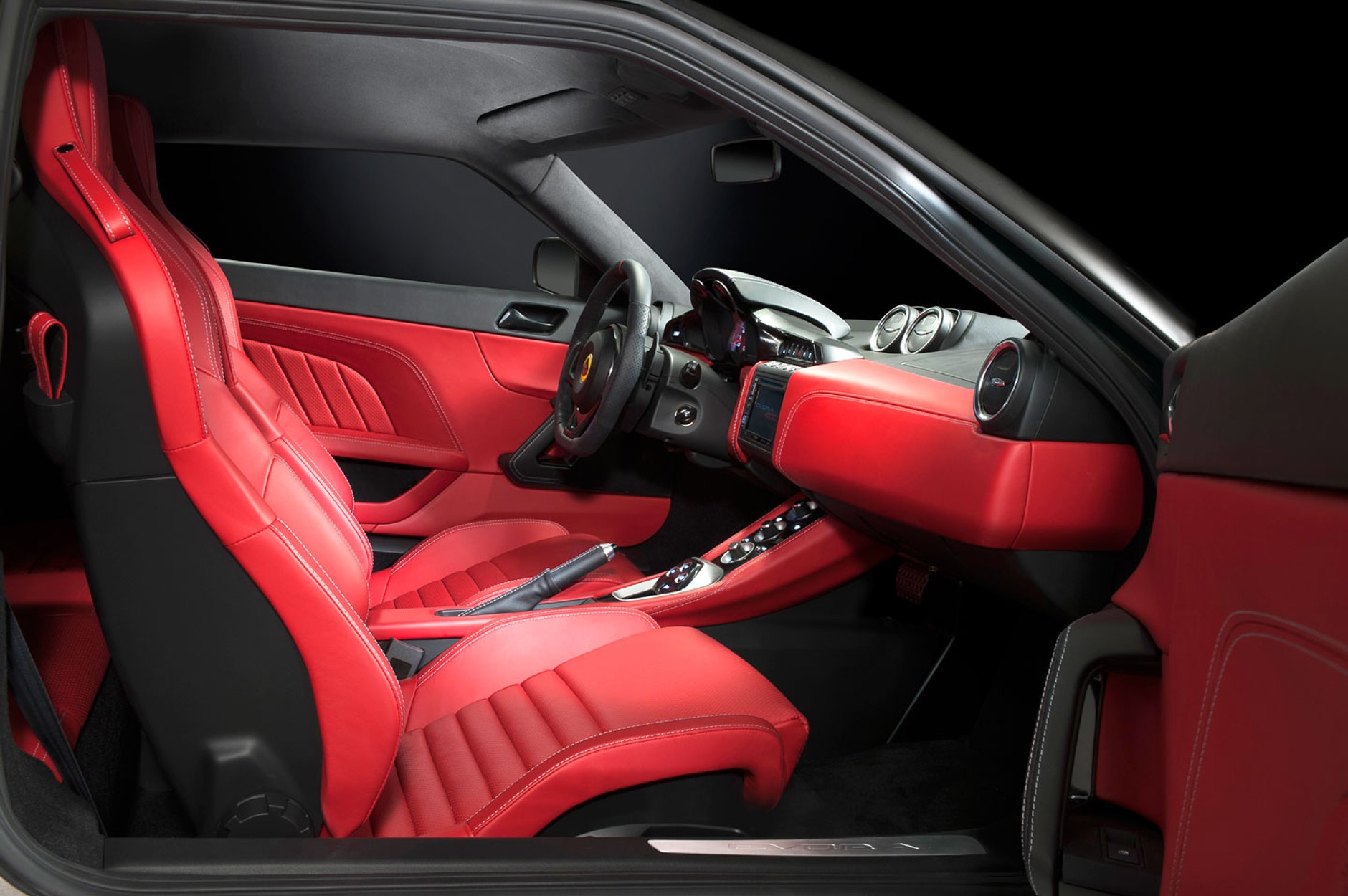 Genewa 2016: Lotus zapowiada dwie premiery światowe