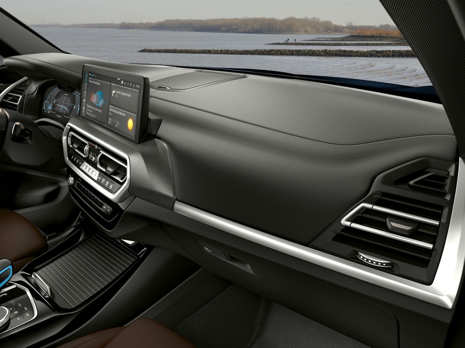 BMW iX3 2021
