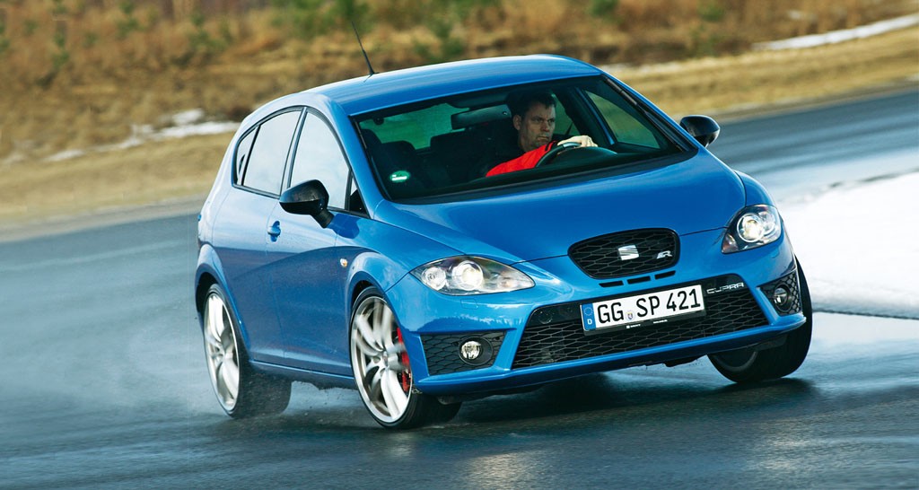 Który nadaje się na przewodnika stada? Pięć supersportowych kompaktów: Mazda 3MPS kontra BMW 130i, VW Golf R, Audi S3 i Seat Leon Cupra