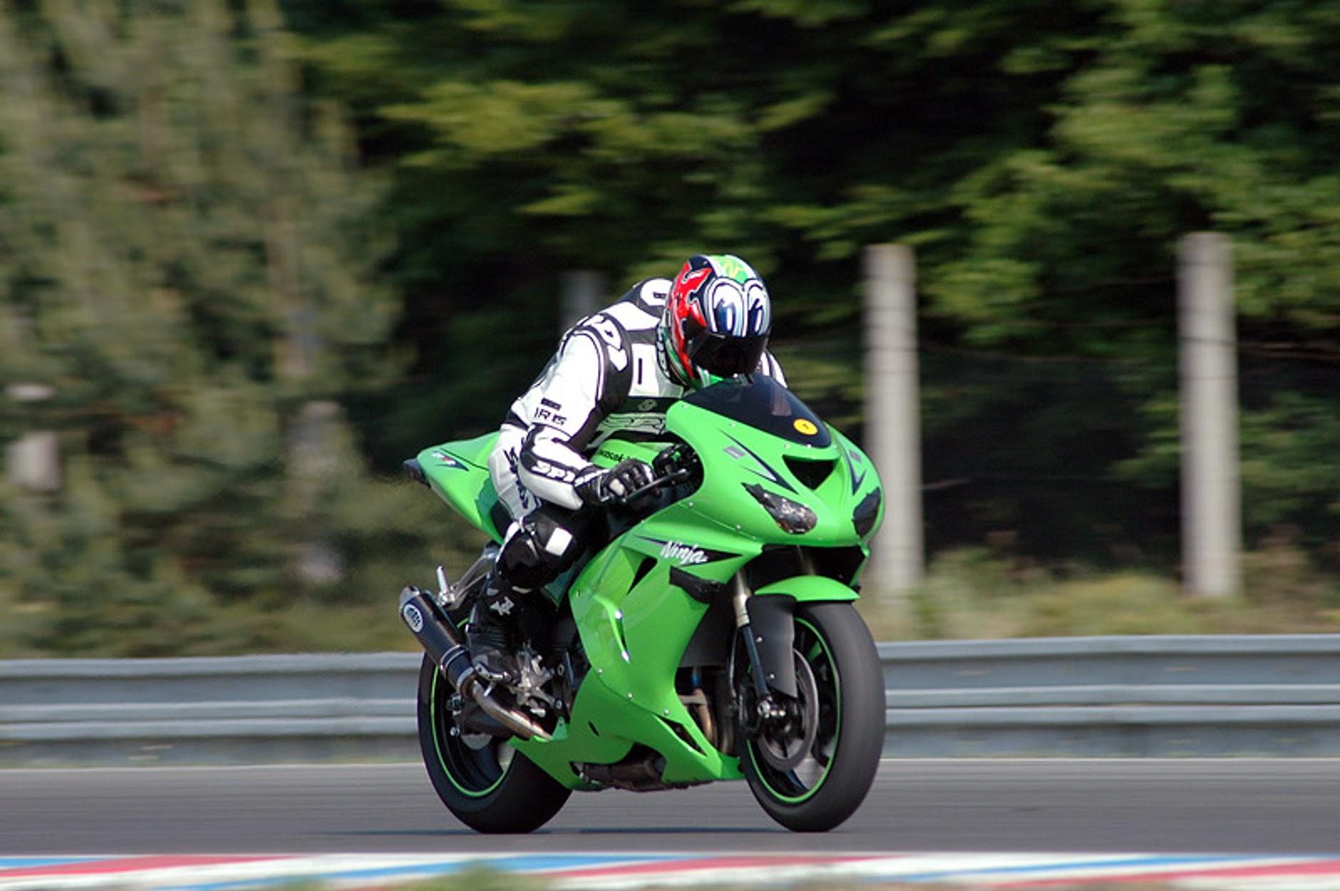 Dzień Kawasaki: tragiczny koniec małej ZX-6R Ninja (+ duża fotogaleria)