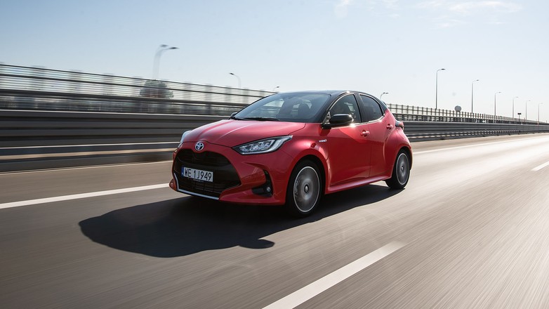 Nowa Toyota Yaris - ta hybryda ma naprawdę sens