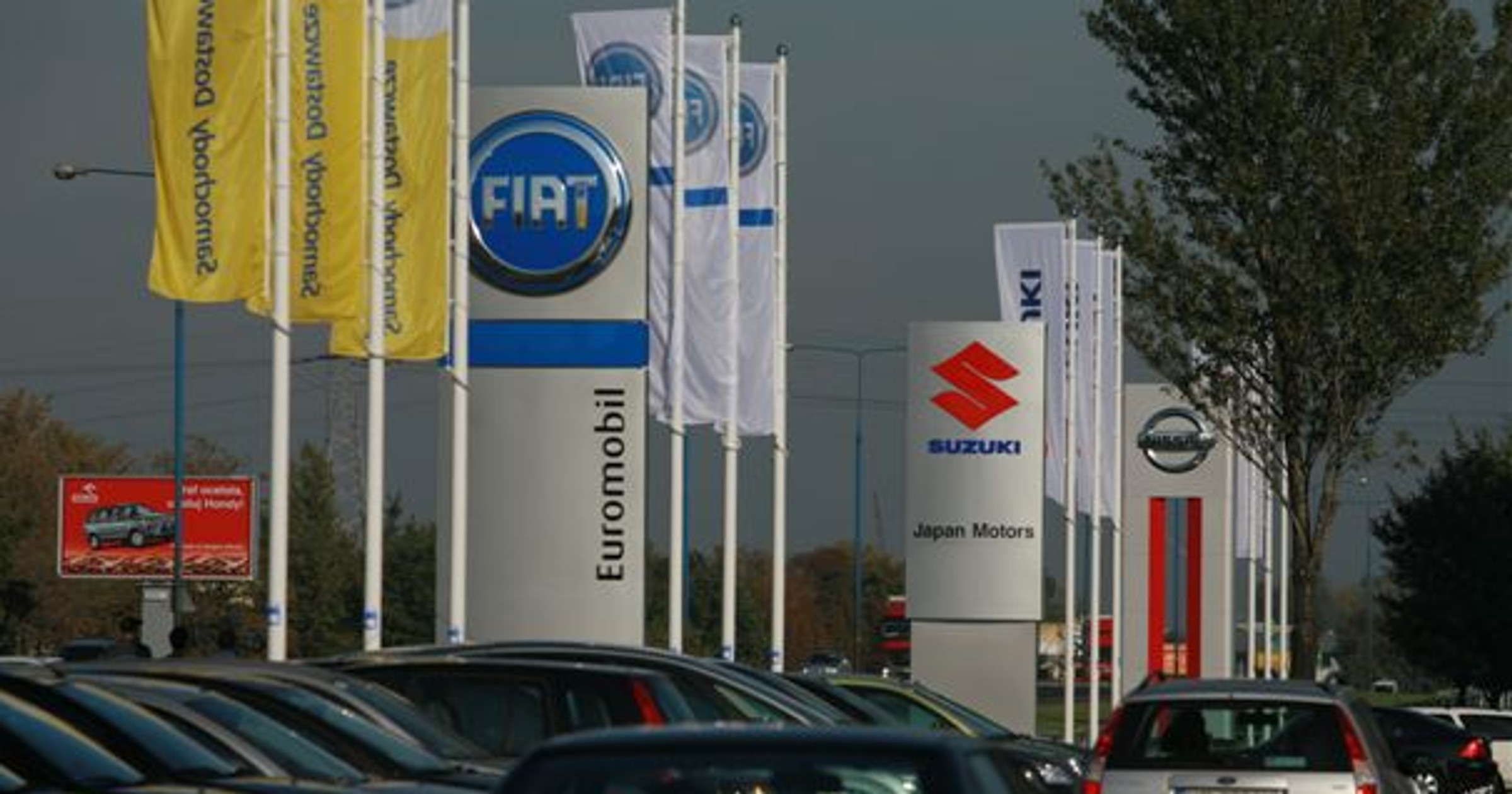 Co 12 minut sprzedają 1 samochód