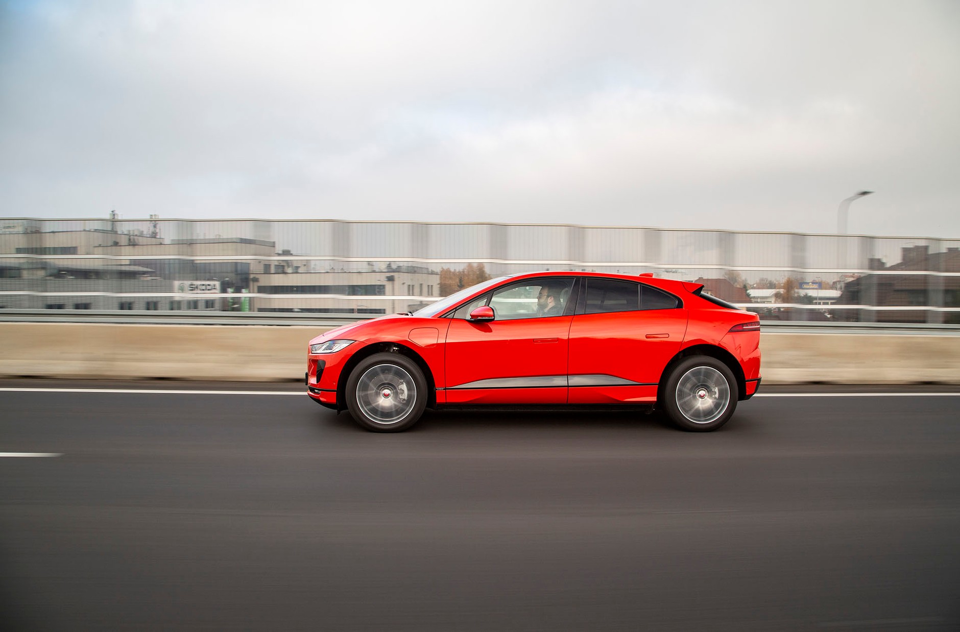 Jaguar i-Pace - czy jest lepszy od Tesli?