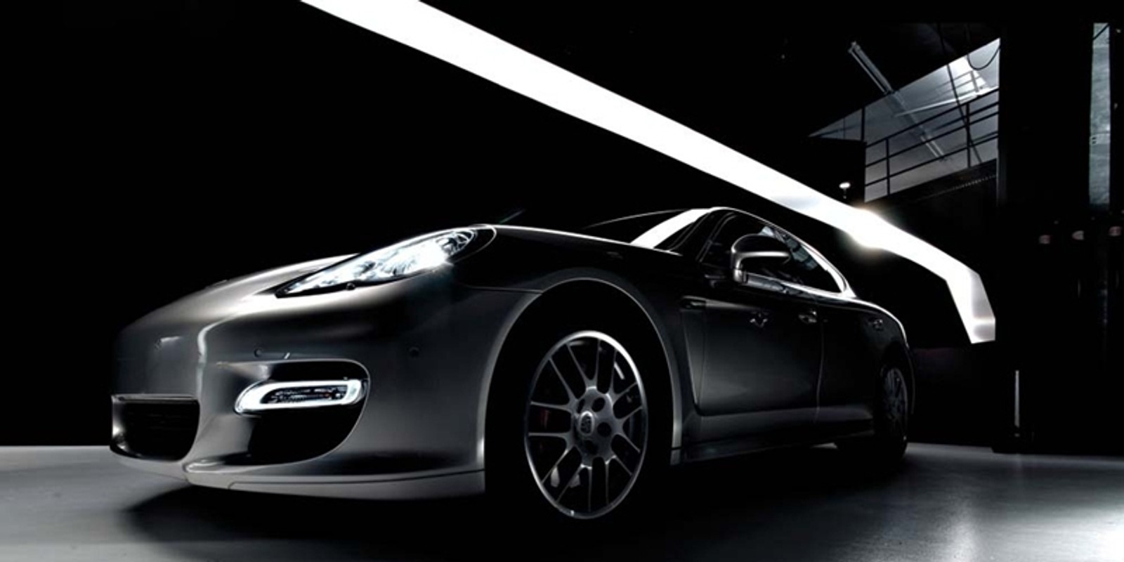 Piękne zdjęcia paskudnego Porsche