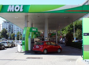 Zagraniczni kierowcy zapłacą więcej za paliwo na Węgrzech niż mieszkańcy tego kraju