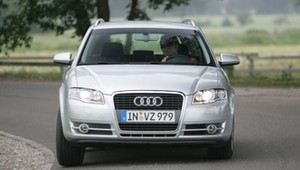 W lipcu do Polski trafiło blisko 100 tys. używanych aut z zachodu, a hitem był model Audi