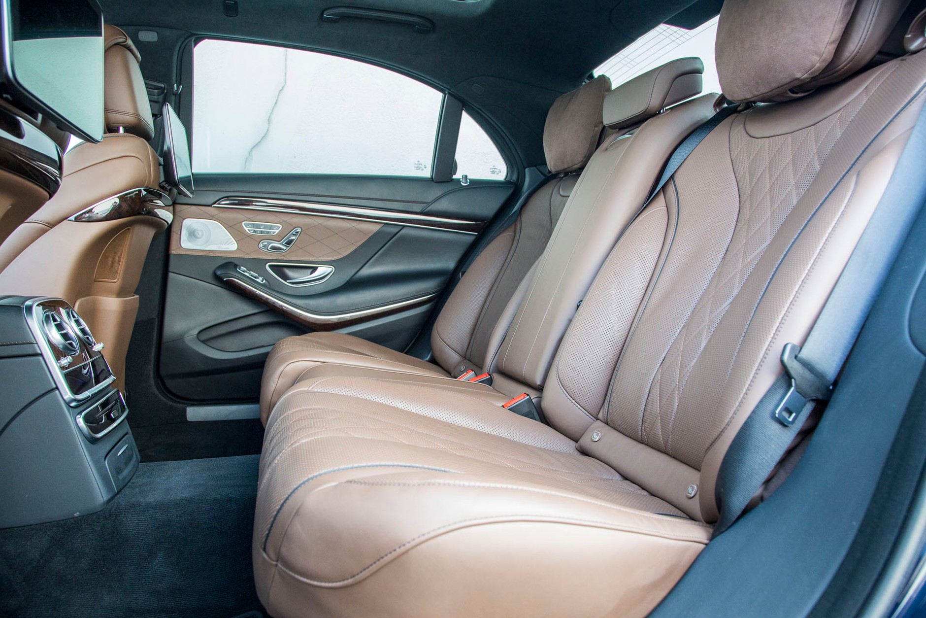 Mercedes S 560 L 4Matic - luksus przez duże S