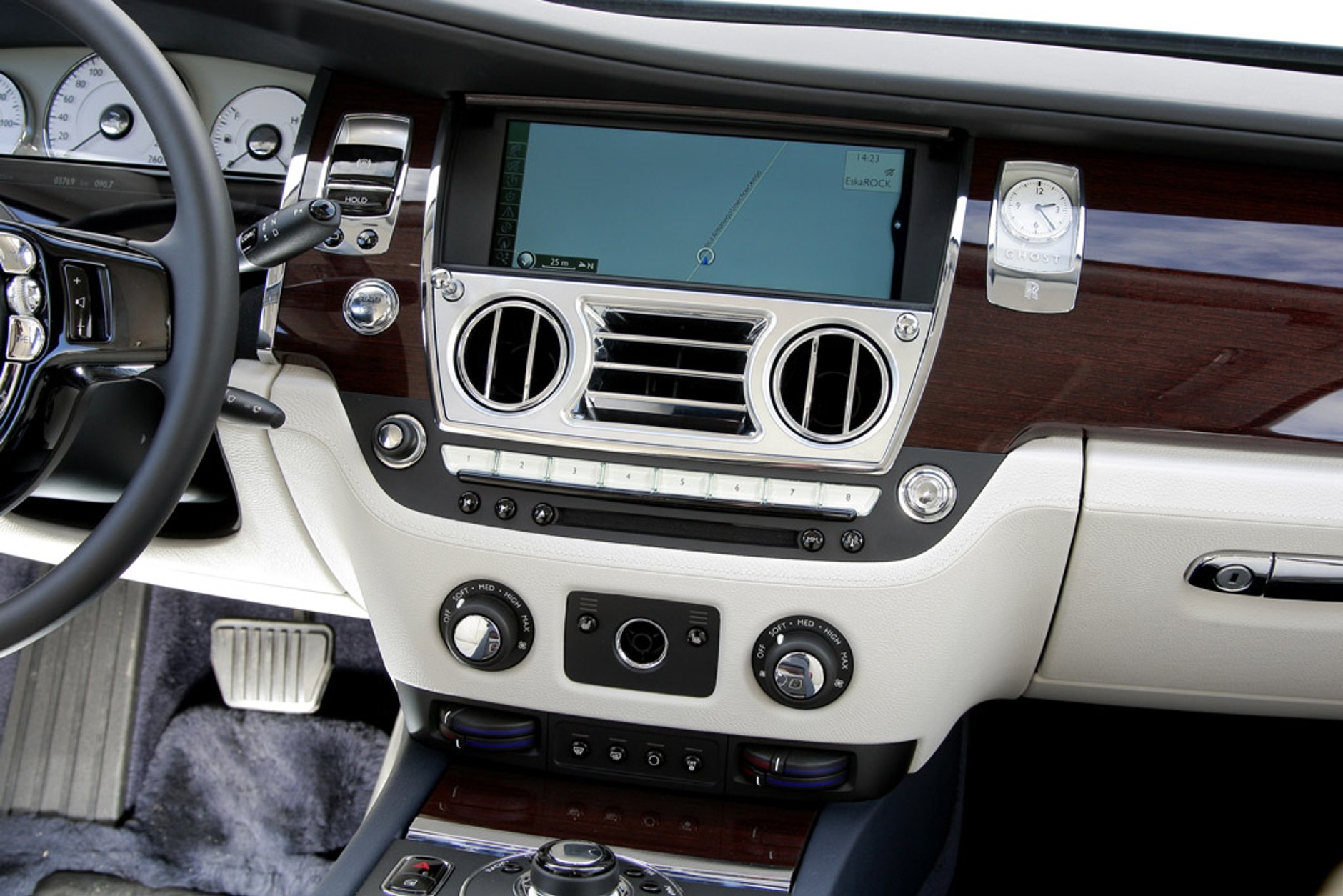 Rolls-Royce Ghost EWB: tylko z kierowcą